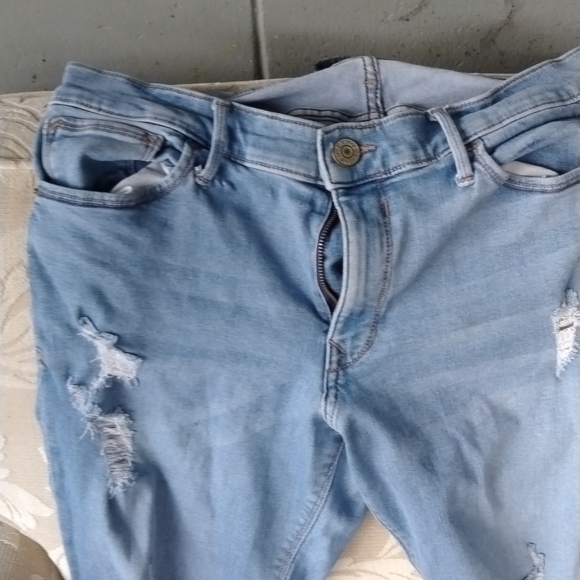 Light blue jean ripped Express jeans size 11 - Picture 2 of 4